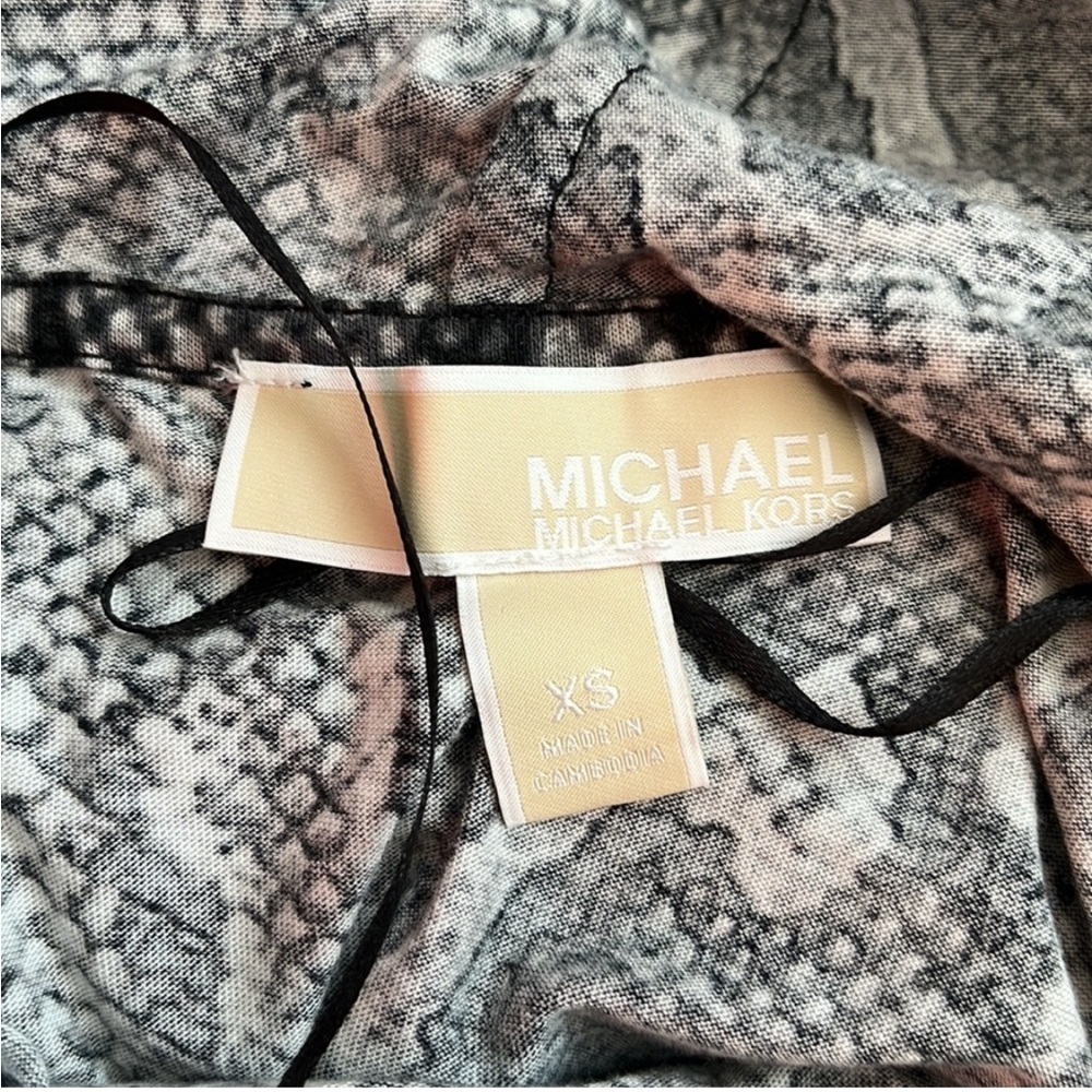 Michael Kors hooded snakeskin dress, size XS. Grey and black. Knit. - Picture 5 of 9